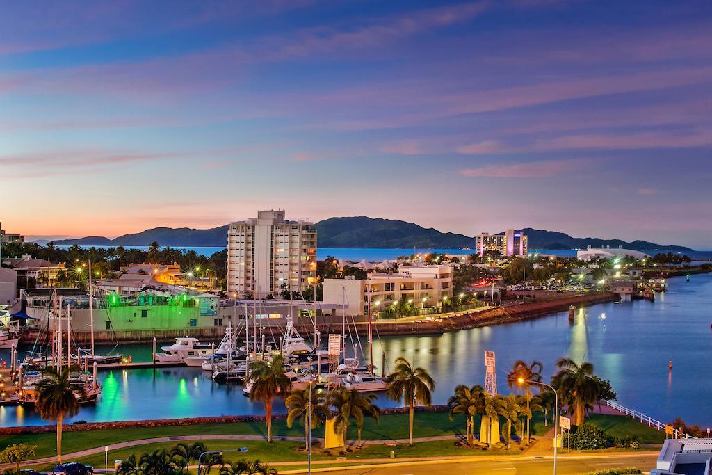 Allure Hotel & Apartments Townsville Exterior photo