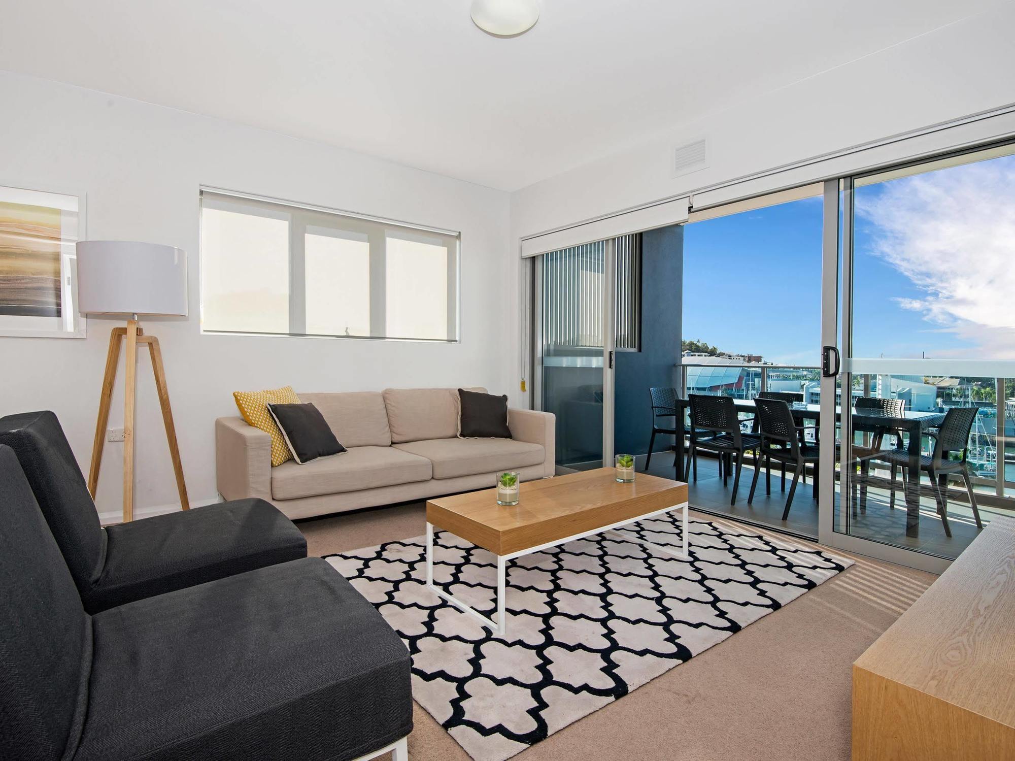 Allure Hotel & Apartments Townsville Exterior photo