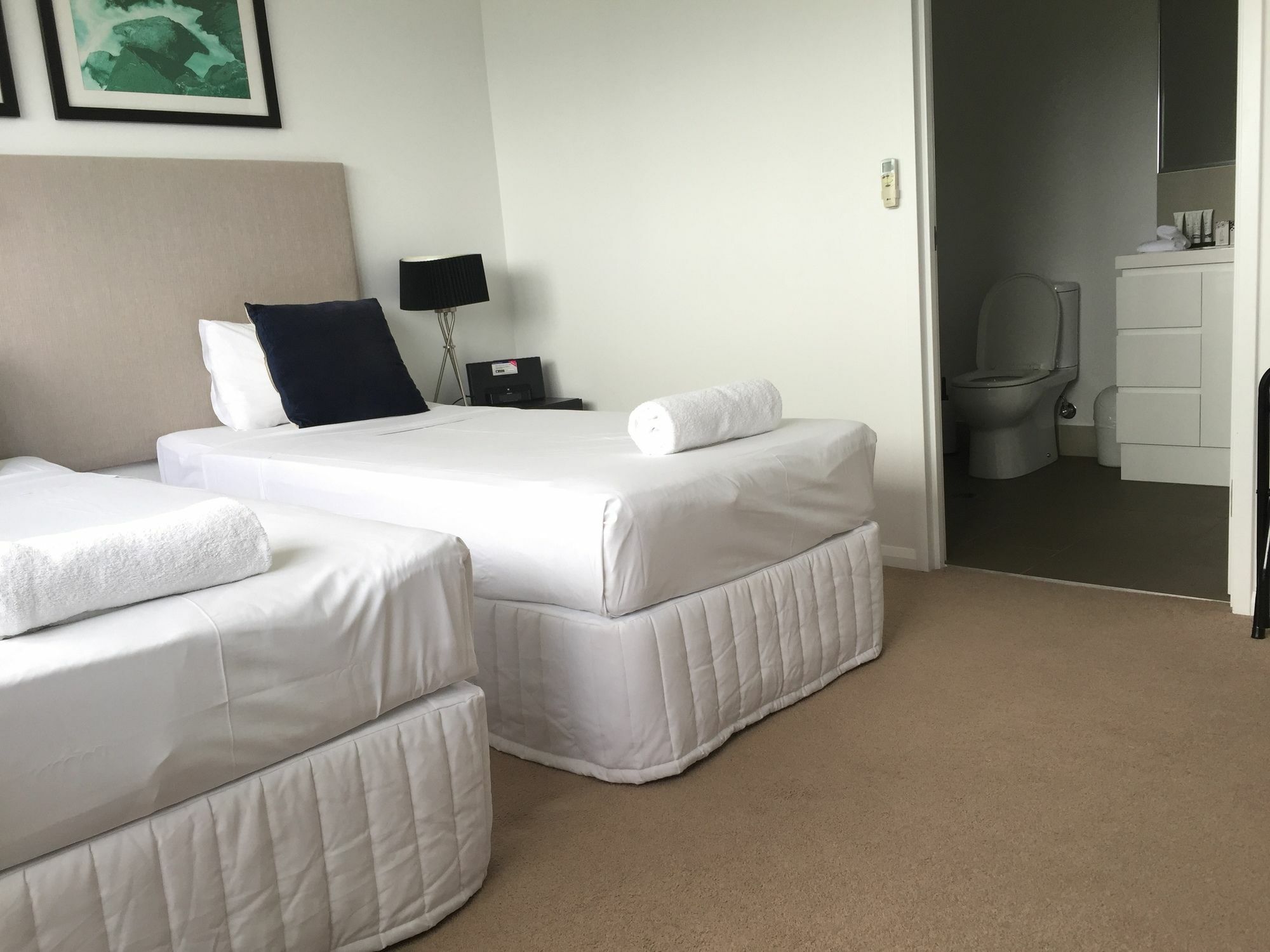 Allure Hotel & Apartments Townsville Exterior photo