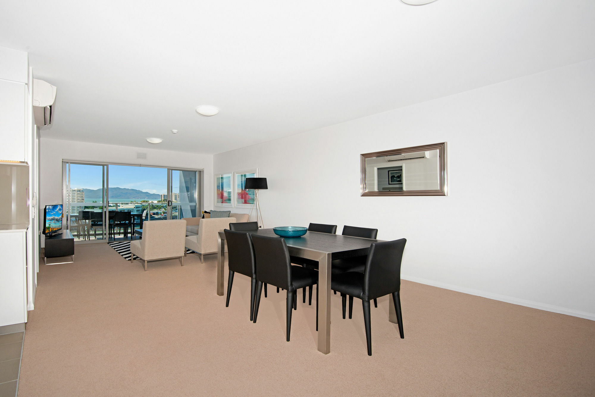Allure Hotel & Apartments Townsville Exterior photo