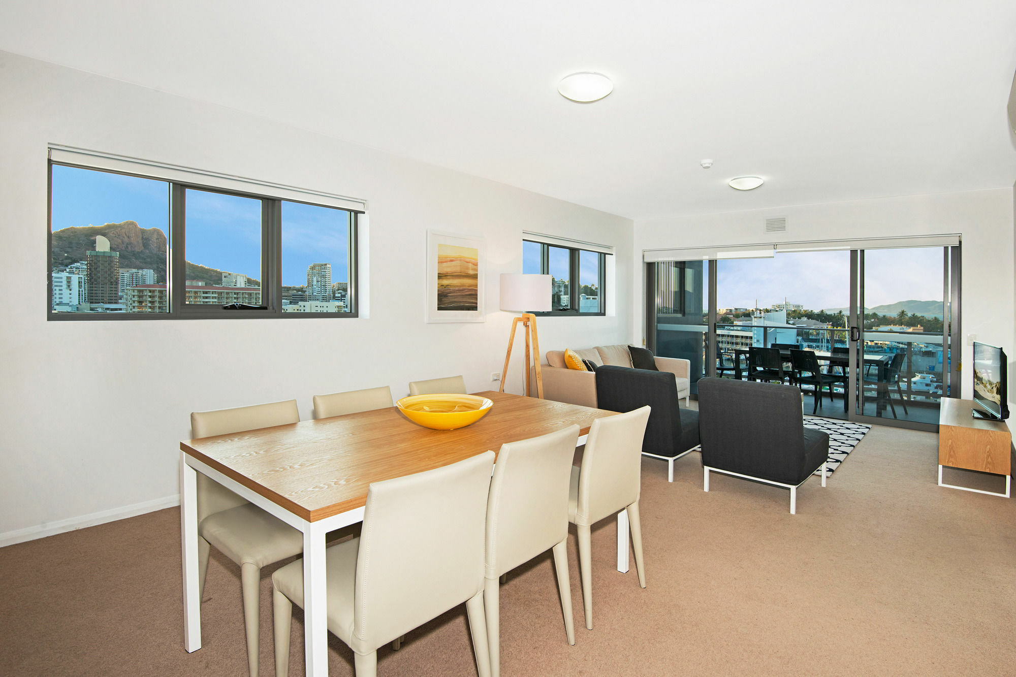 Allure Hotel & Apartments Townsville Exterior photo