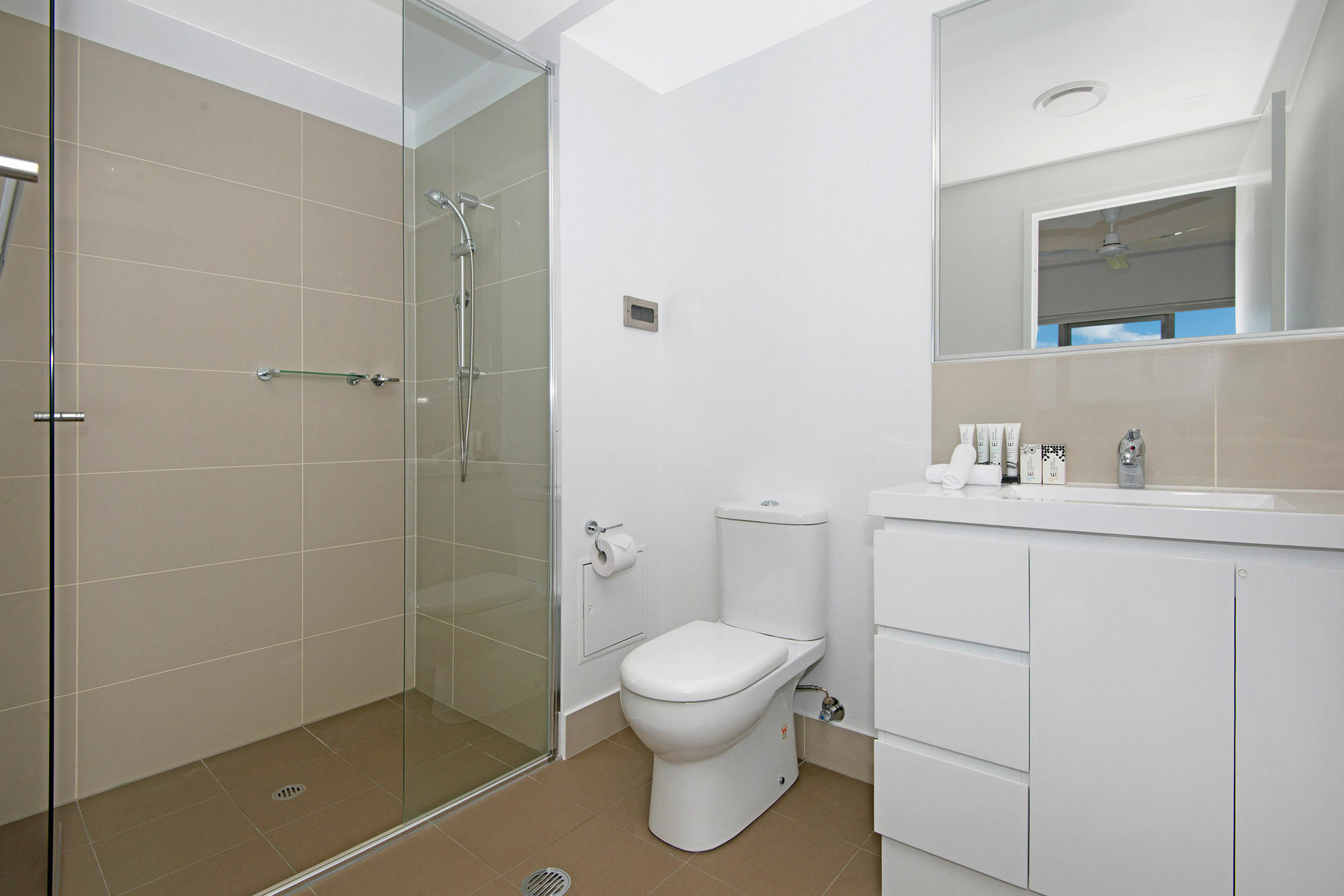 Allure Hotel & Apartments Townsville Exterior photo