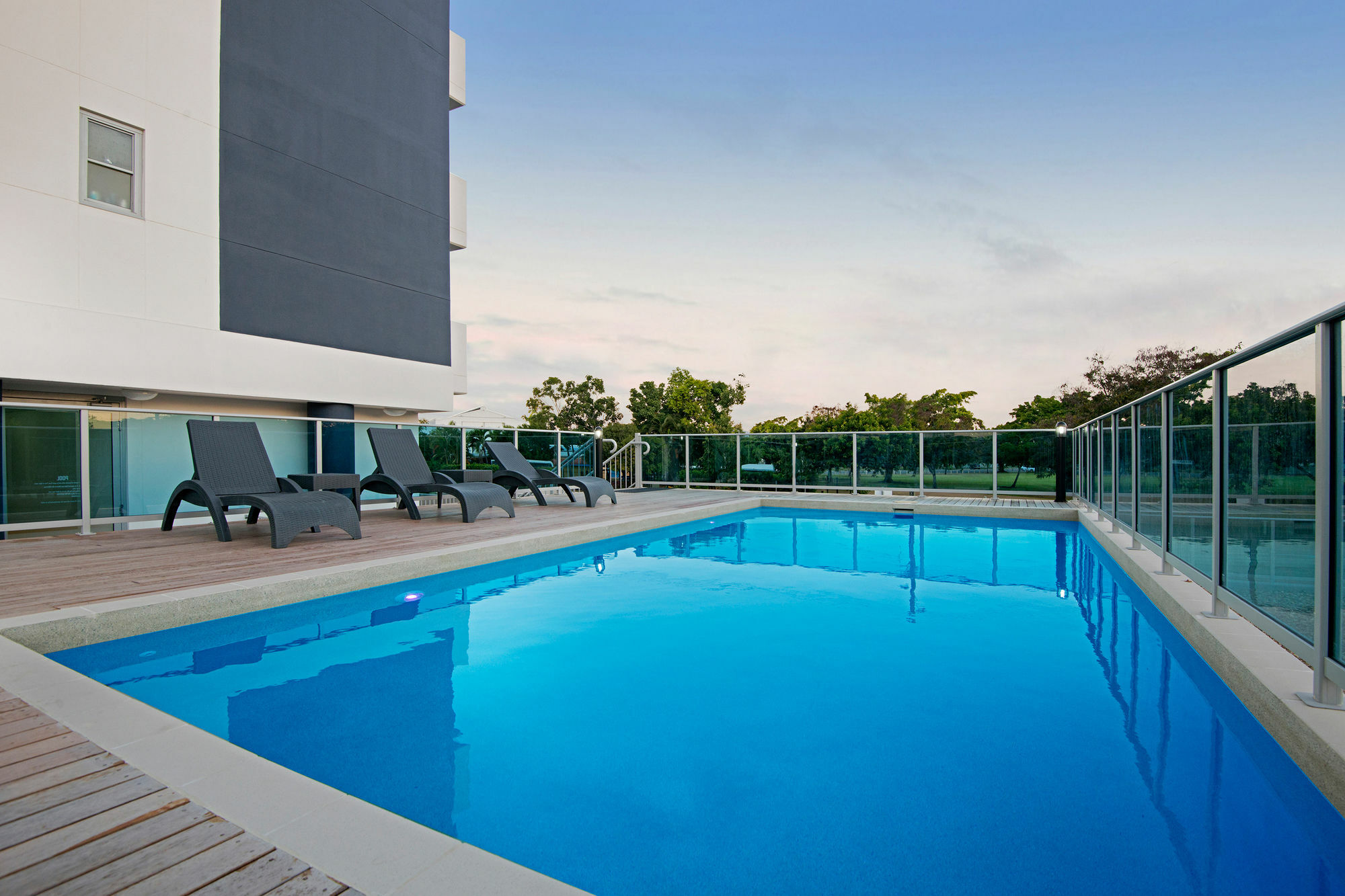 Allure Hotel & Apartments Townsville Exterior photo