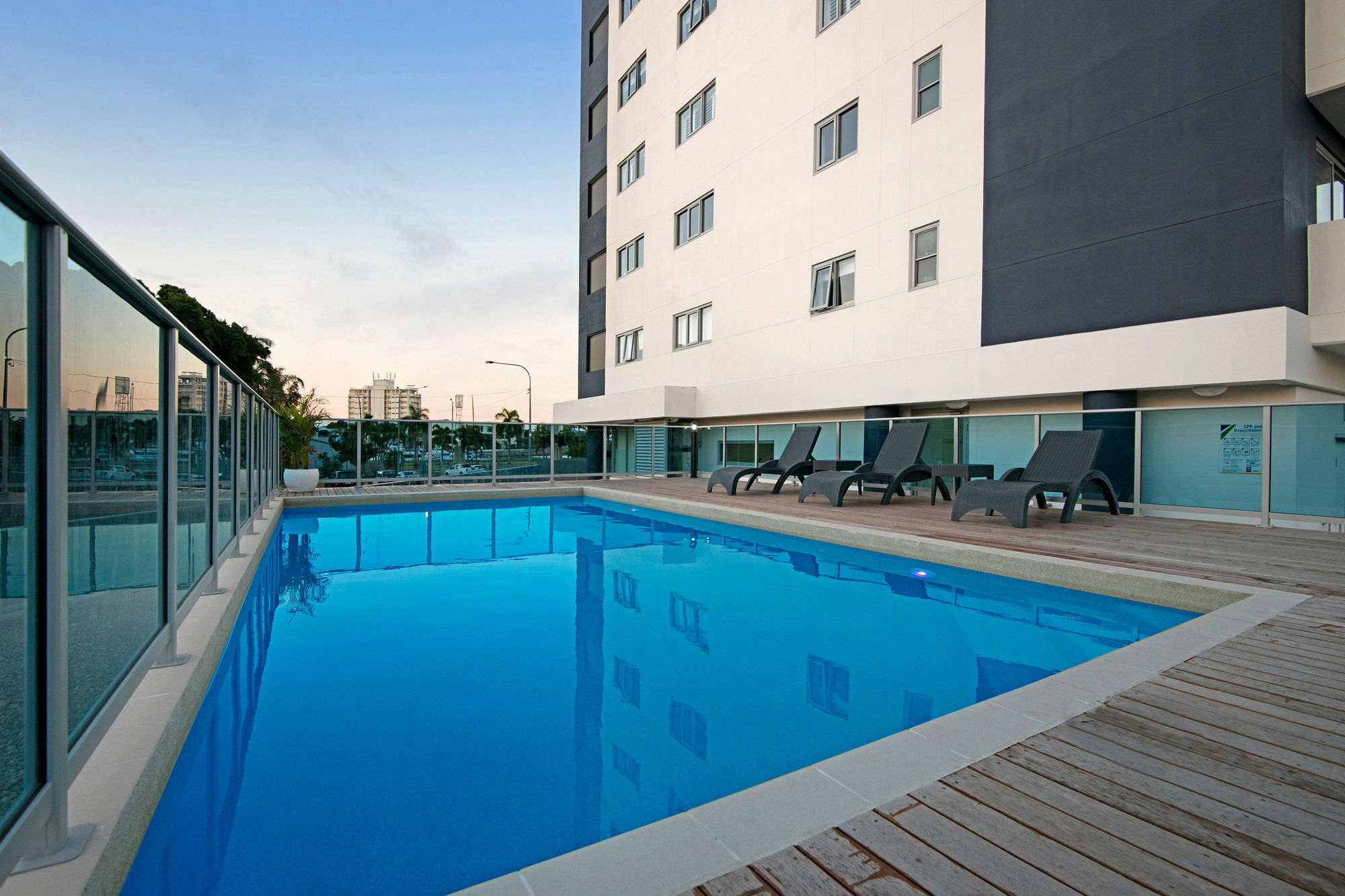 Allure Hotel & Apartments Townsville Exterior photo