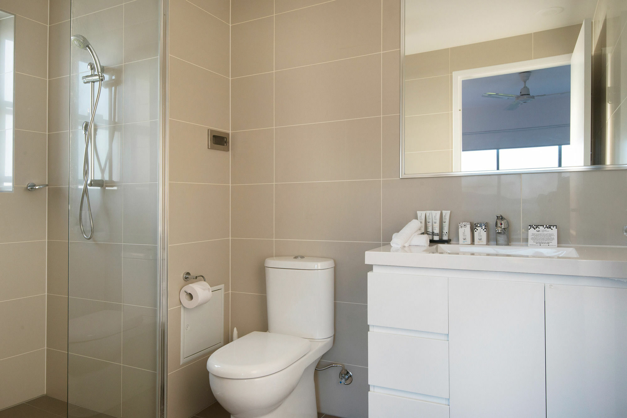 Allure Hotel & Apartments Townsville Exterior photo