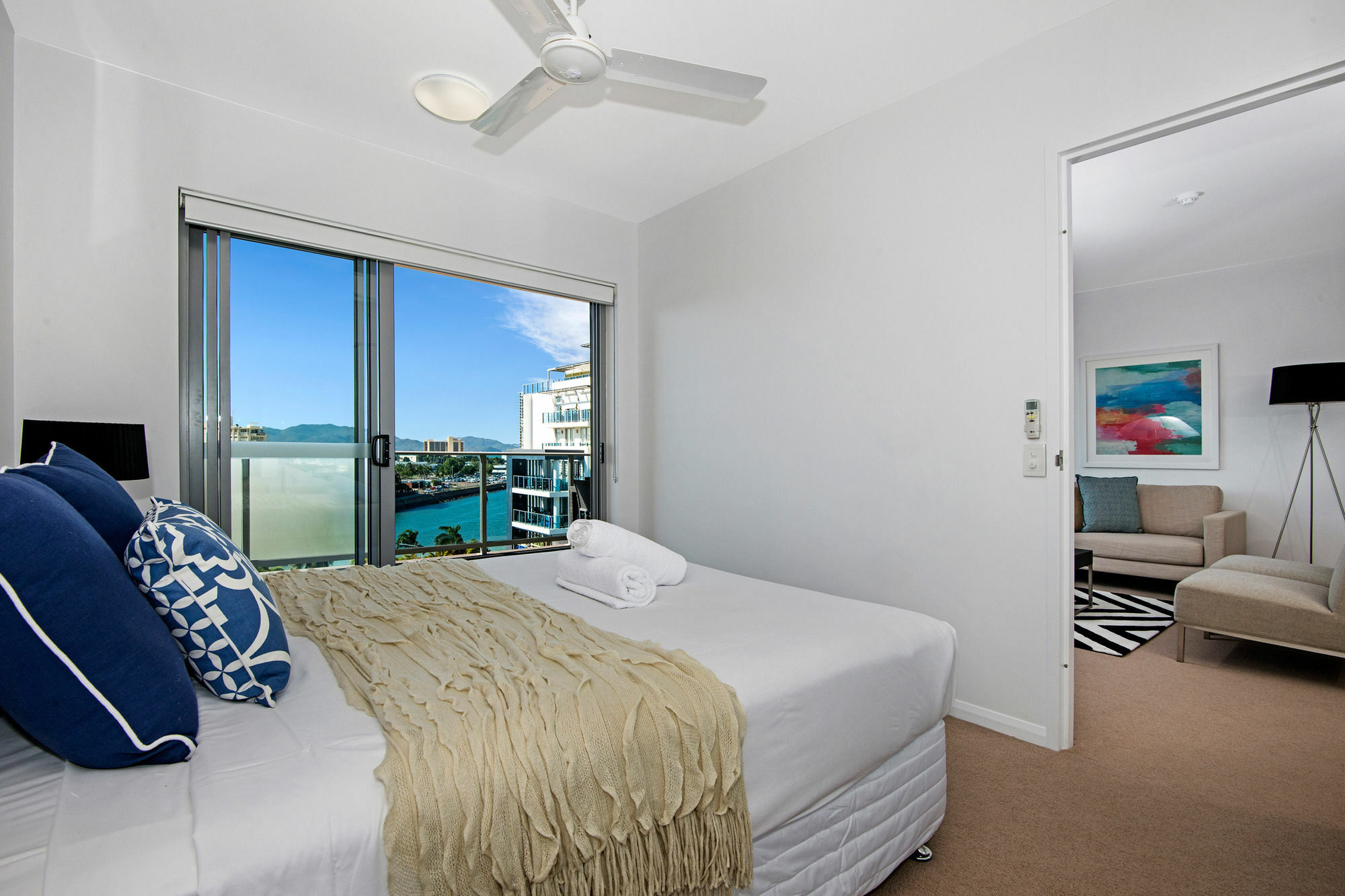 Allure Hotel & Apartments Townsville Exterior photo