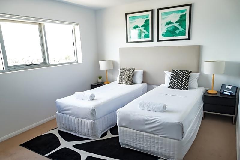 Allure Hotel & Apartments Townsville Exterior photo